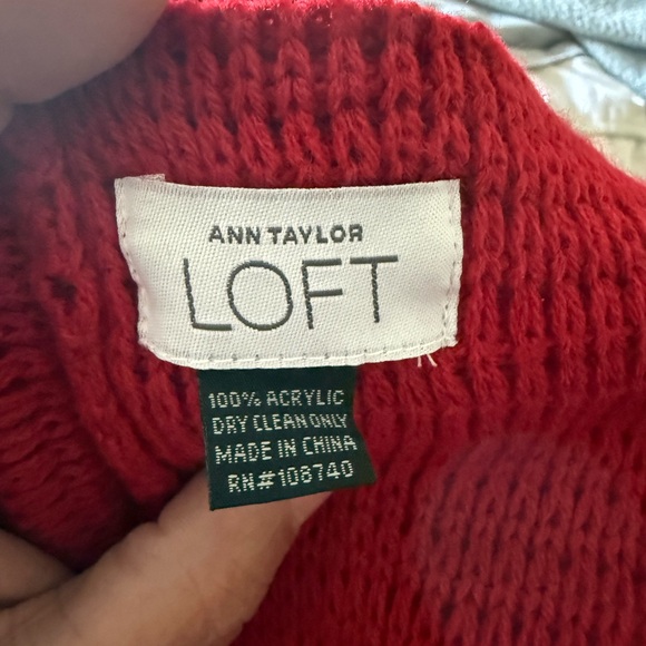 Vibrant poncho by Ann Taylor Loft - Picture 2 of 2